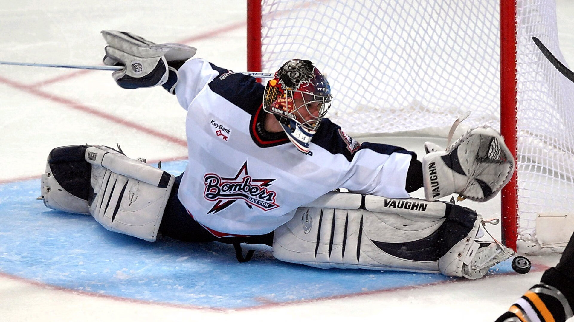 爱游戏 电竞-【洛杉矶天使艰难胜出】特劳特关键全垒打锁定胜局，洛杉矶天使队排名